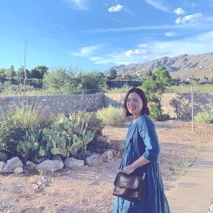 💯authentic coach court leather bag